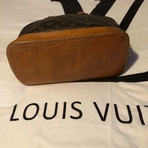 Louis Vuitton Bags - Louis Vuitton Alma bag Louis Vuitton Bags - Louis Vuitton Alma bag